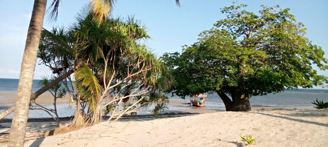 Funky Squids Beach Resort Bagamoyo Exterior foto